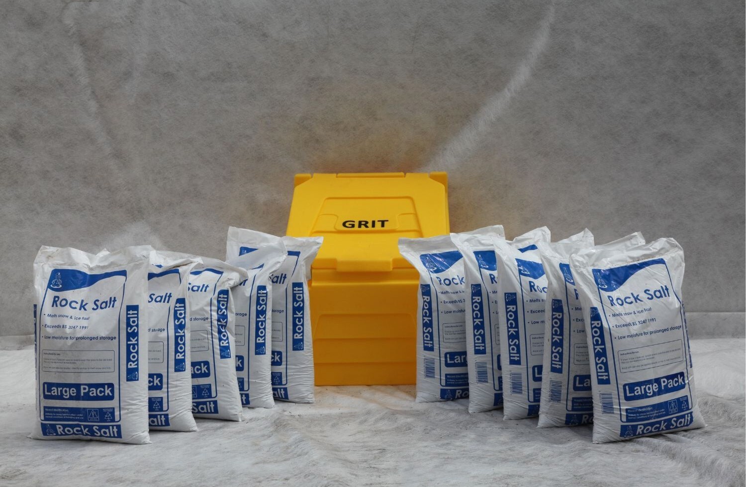 https://d1qxpzktfmgu5j.cloudfront.net/online-rocksalt/blog-images/200l-grit-bin-pack-1.jpg